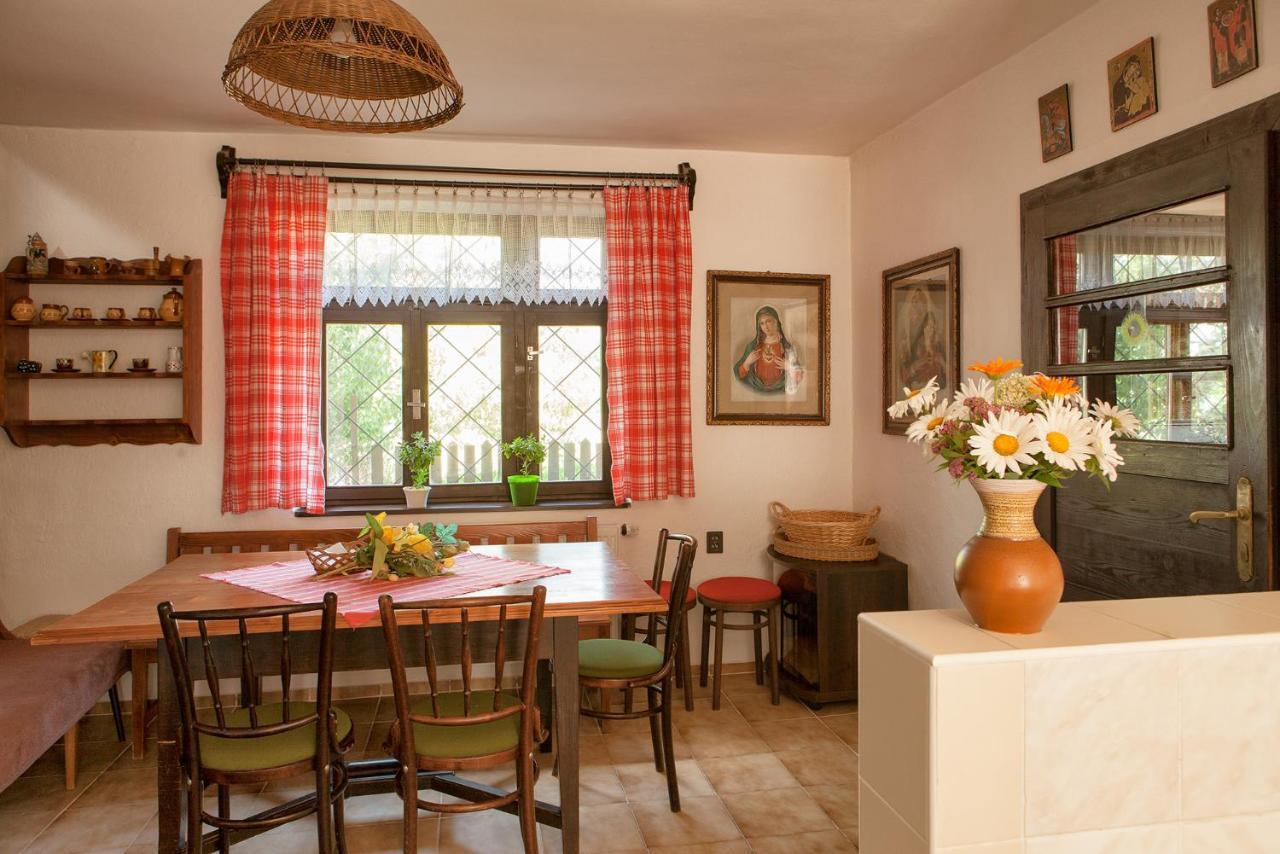 Prazdninovy Dom Eliska*** Villa Rajecka Lesna Buitenkant foto