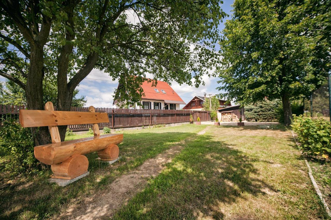 Prazdninovy Dom Eliska*** Villa Rajecka Lesna Buitenkant foto
